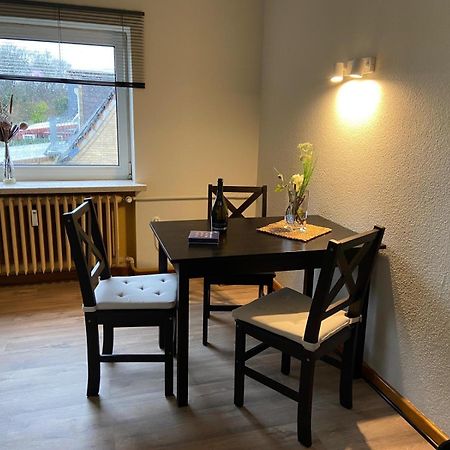 Feddersen Living Grosse Ferienwohnung - Garten - Terrasse - Smart Tv - Netflix Brunsbuttel Exterior photo