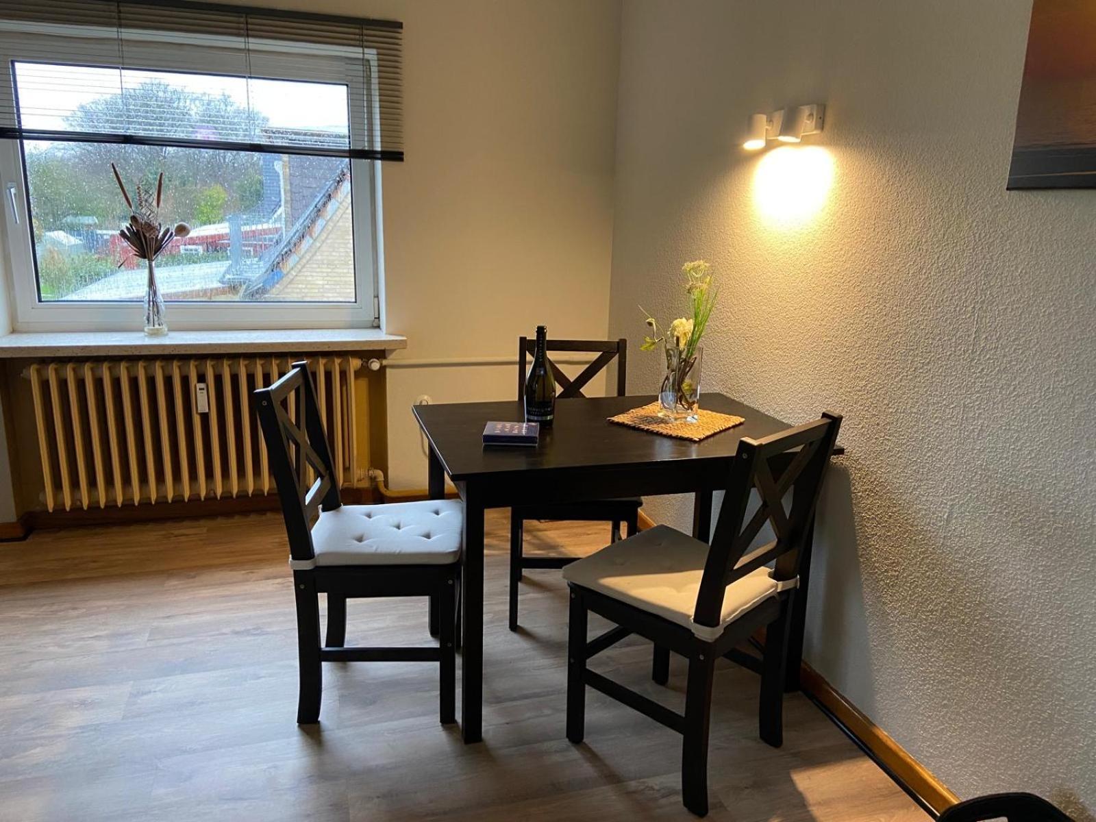 Feddersen Living Grosse Ferienwohnung - Garten - Terrasse - Smart Tv - Netflix Brunsbuttel Exterior photo